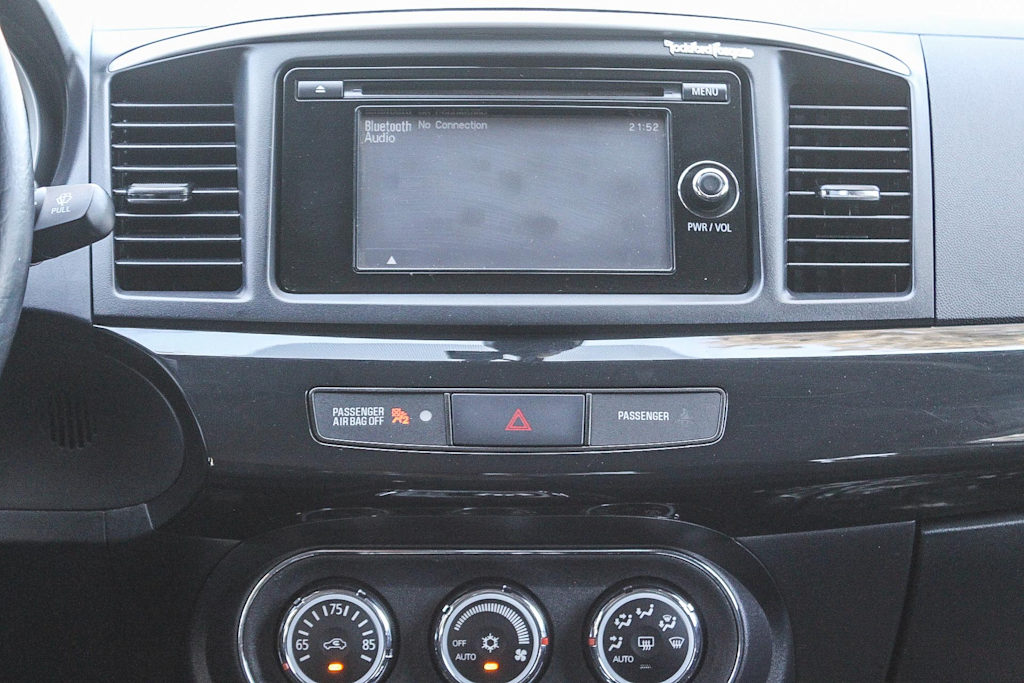 Thumbnail: 2015 Mitsubishi Lancer - 23
