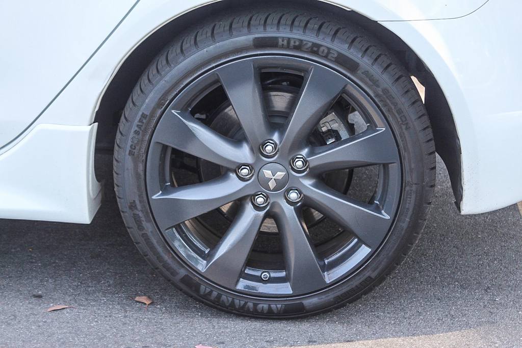 Thumbnail: 2015 Mitsubishi Lancer - 22