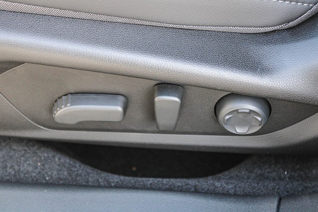 Thumbnail: 2026 Subaru Outback - 23