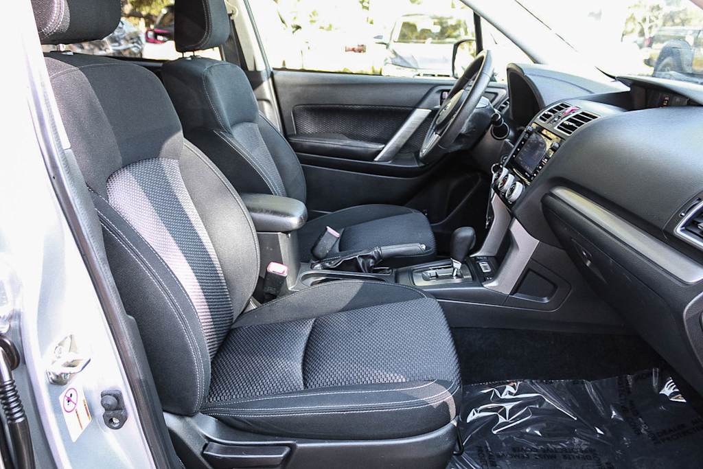 Thumbnail: 2017 Subaru Forester - 10