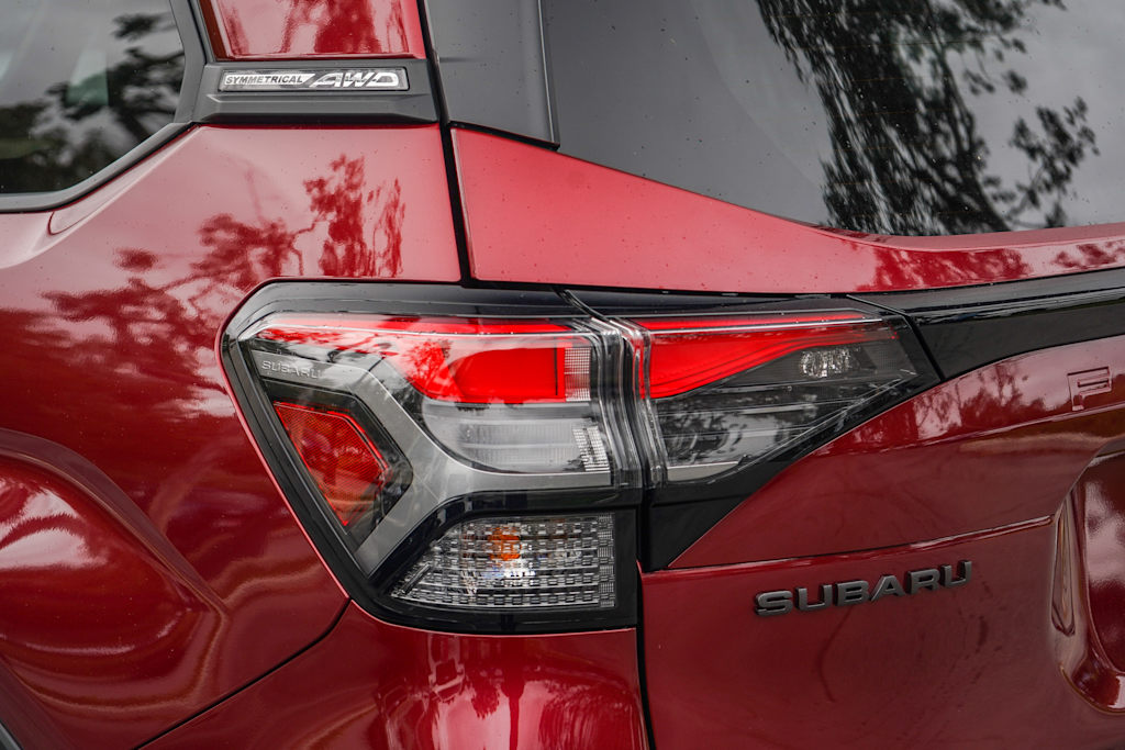 2025 Subaru Forester Limited 19