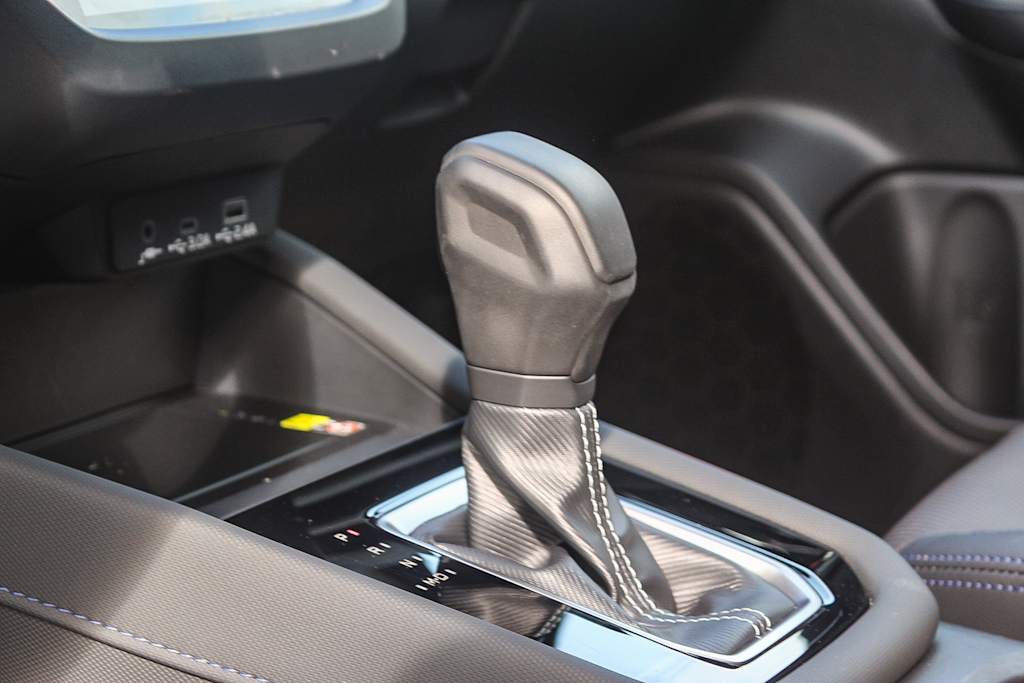 2025 Subaru Forester Limited 27