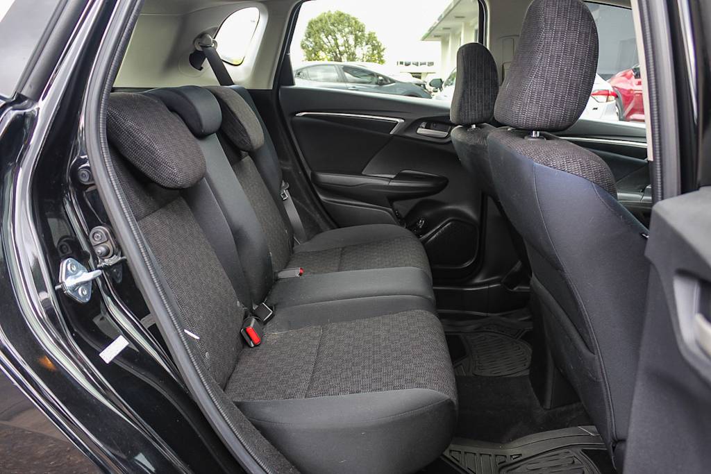 2016 Honda Fit LX 19