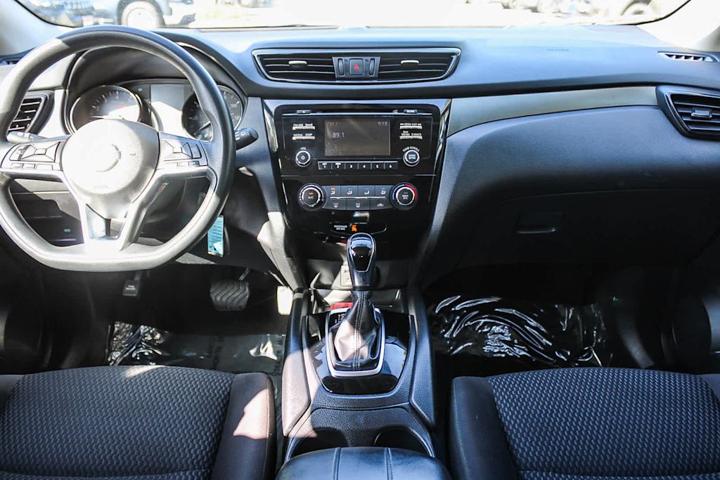 Thumbnail: 2018 Nissan Rogue Sport - 2