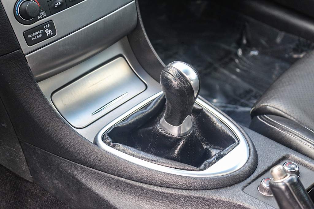 2011 INFINITI G37 Sport 14
