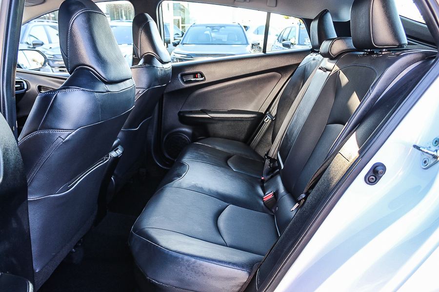 Thumbnail: 2022 Toyota Prius - 12