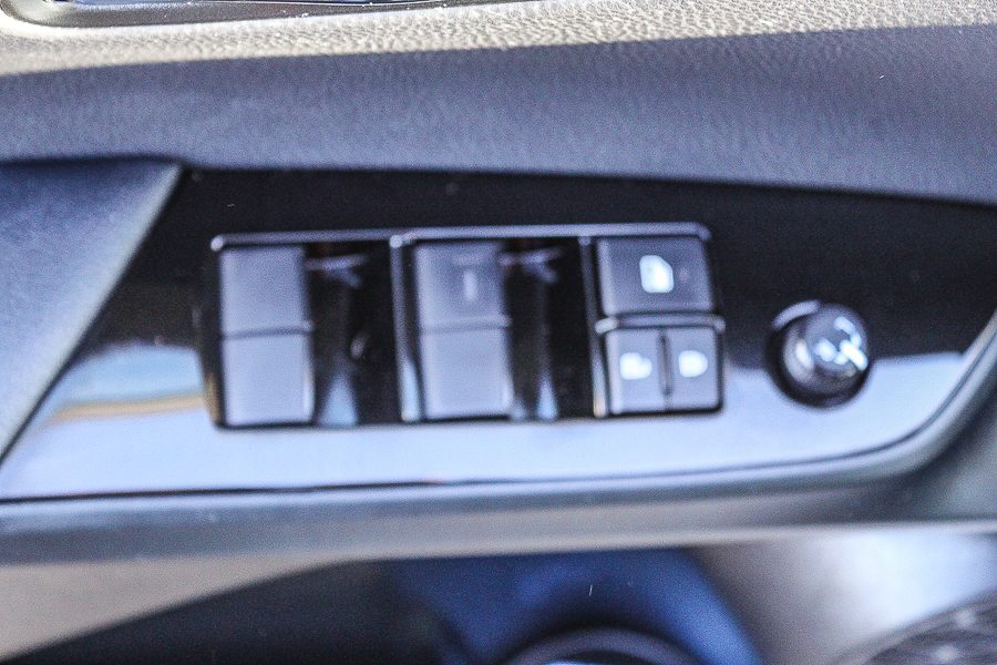 Thumbnail: 2022 Toyota Prius - 24