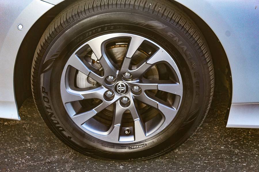 Thumbnail: 2022 Toyota Prius - 7