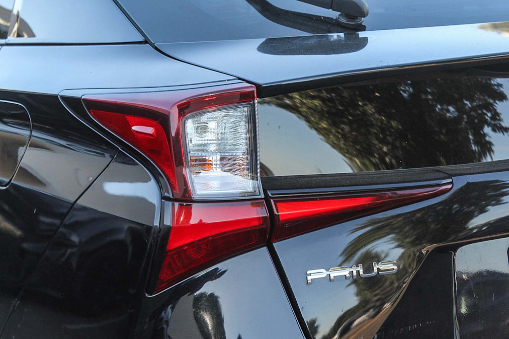 Thumbnail: 2020 Toyota Prius - 19