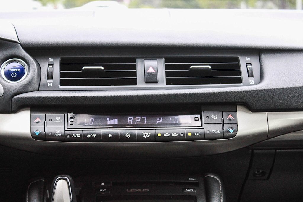 Thumbnail: 2016 Lexus CT - 23