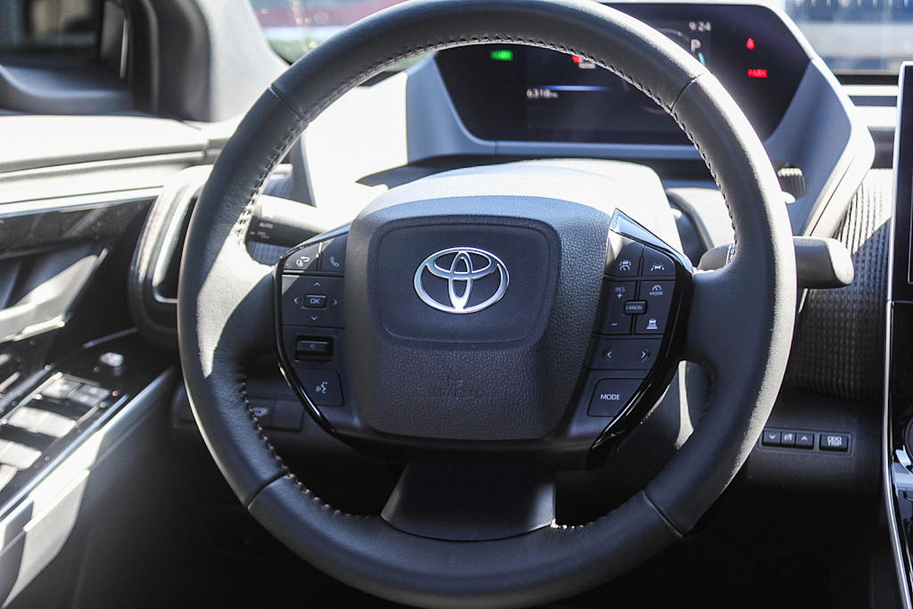 Thumbnail: 2025 Toyota bZ4X - 9