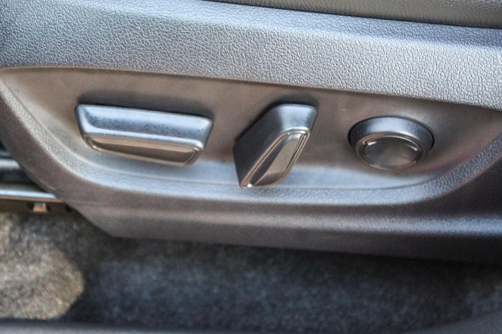 Thumbnail: 2024 Subaru Solterra - 24
