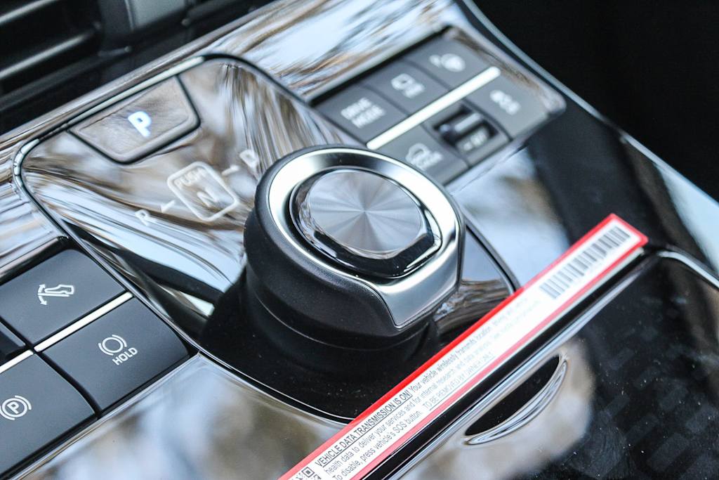 2025 Subaru Solterra Touring 14