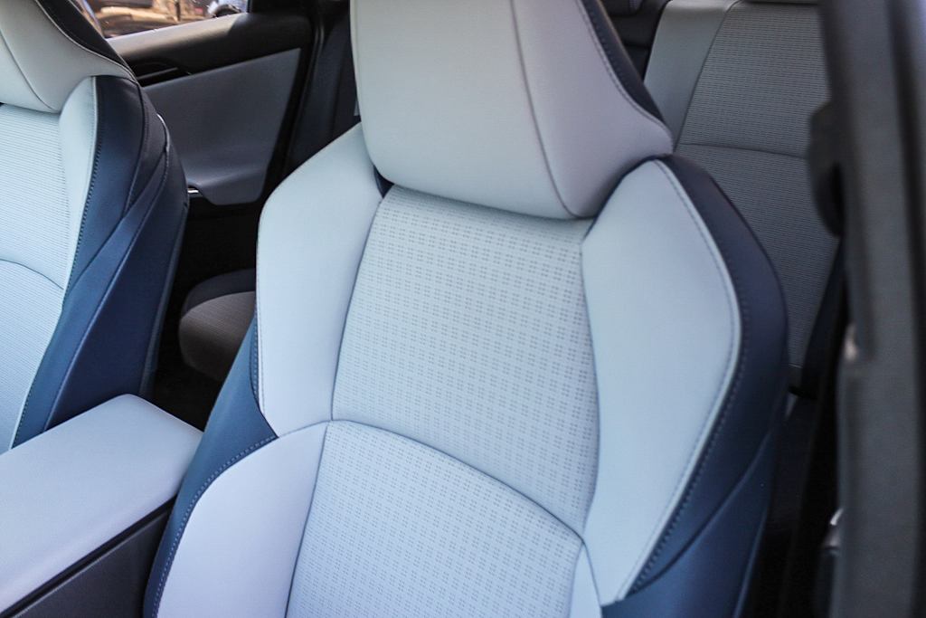 2025 Subaru Solterra Touring 27