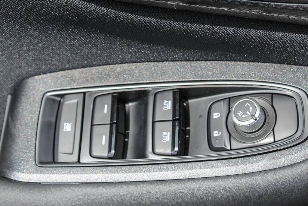 2025 Subaru Solterra Limited 23