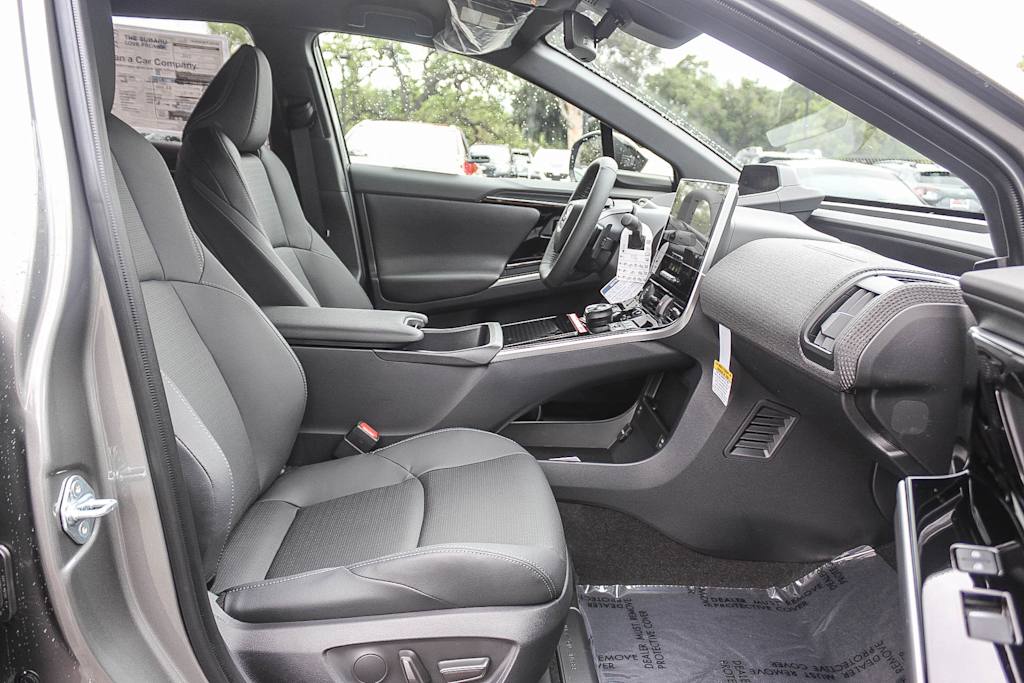 2025 Subaru Solterra Limited 10