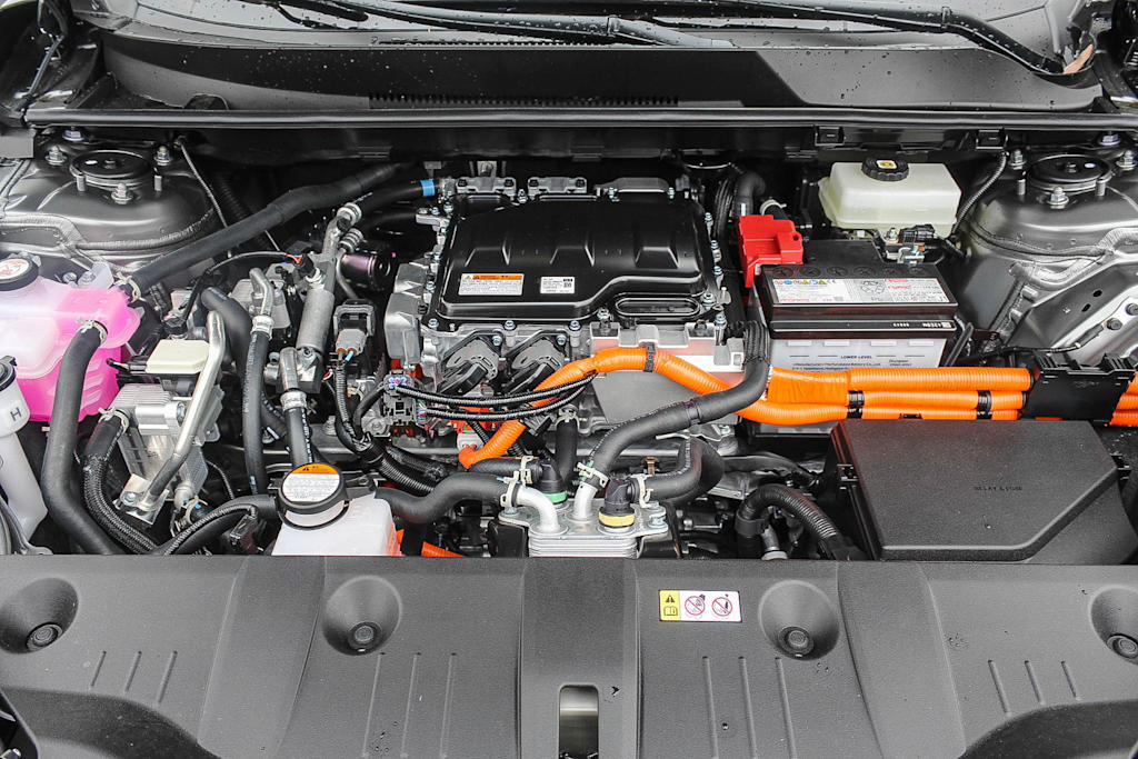 2025 Subaru Solterra Limited 8