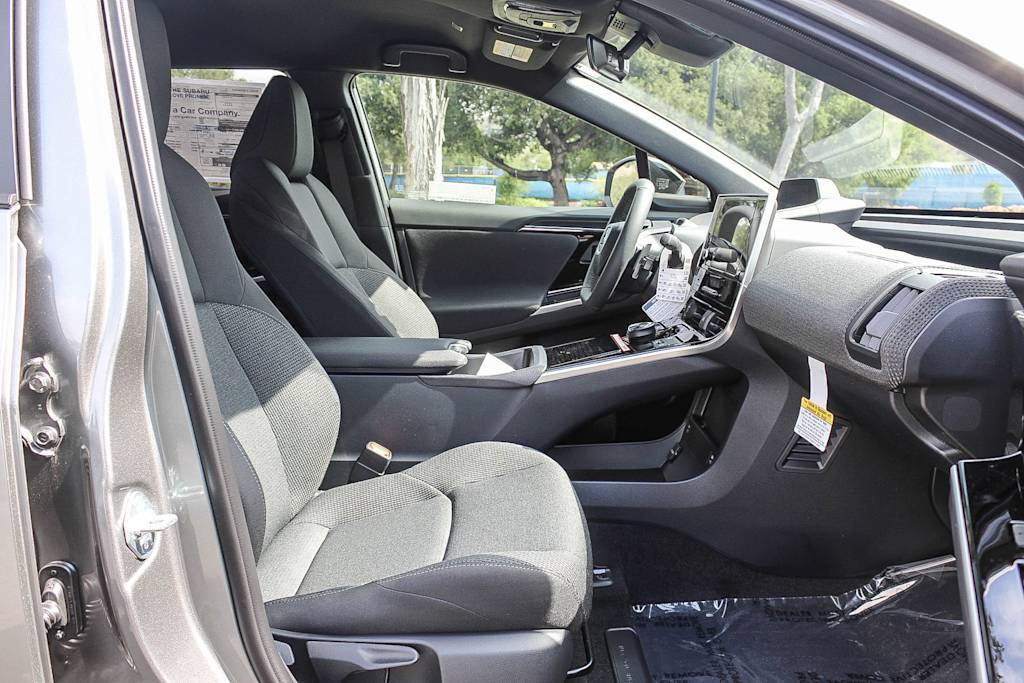 2025 Subaru Solterra Premium 10