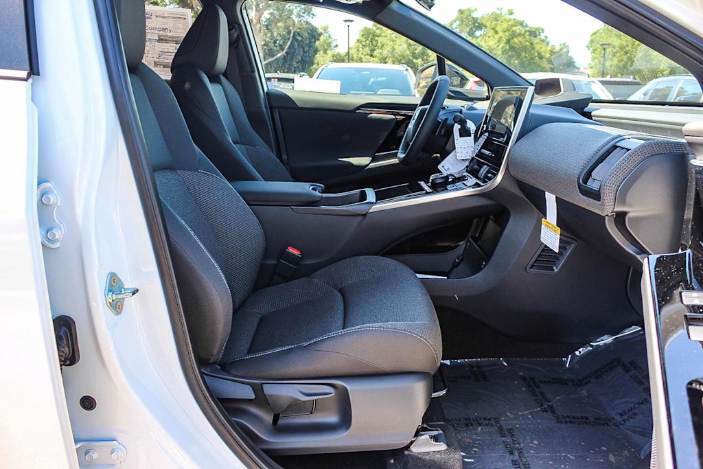 2025 Subaru Solterra Premium 10