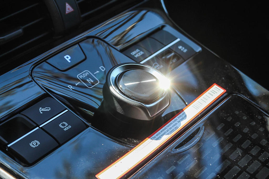 Thumbnail: 2025 Subaru Solterra - 15