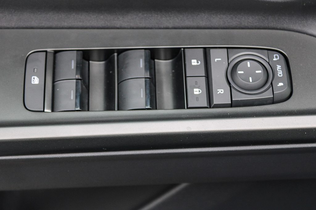 Thumbnail: 2026 Subaru Solterra - 21