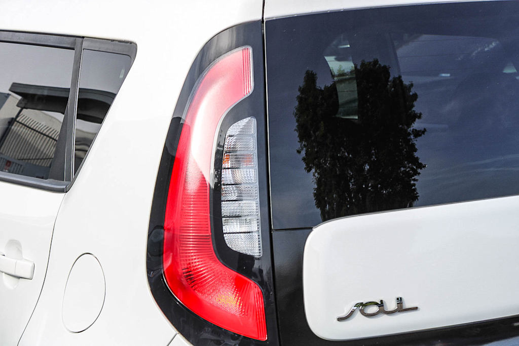 Thumbnail: 2016 Kia Soul - 17