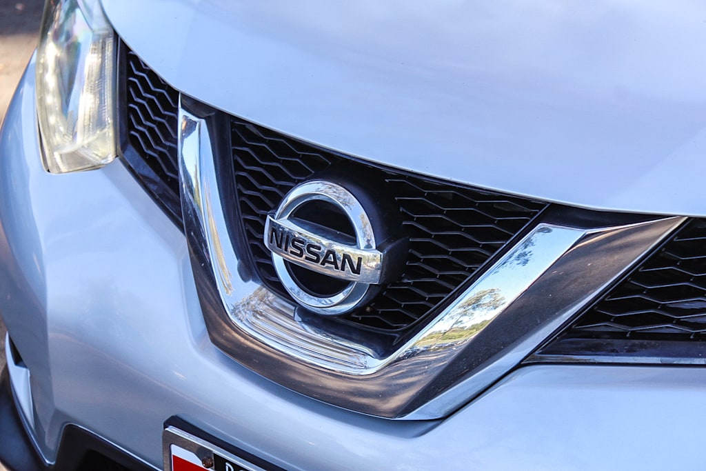 Thumbnail: 2015 Nissan Rogue - 16
