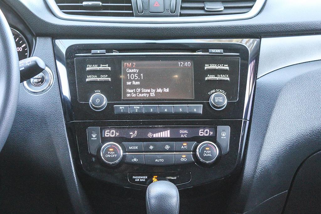 Thumbnail: 2015 Nissan Rogue - 11