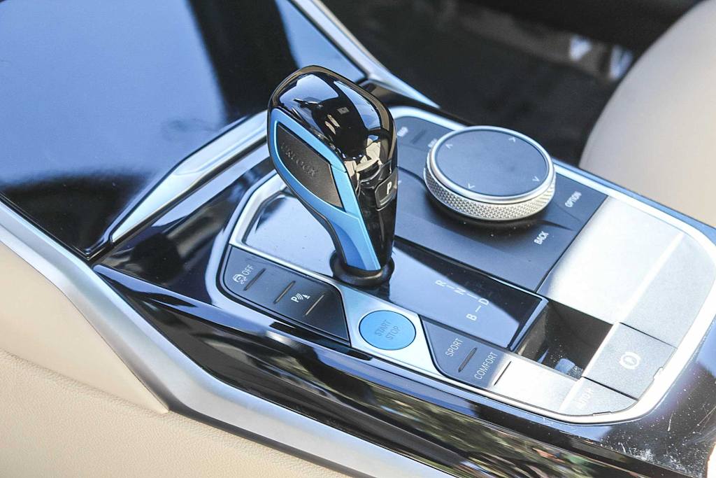 Thumbnail: 2023 BMW i4 - 15