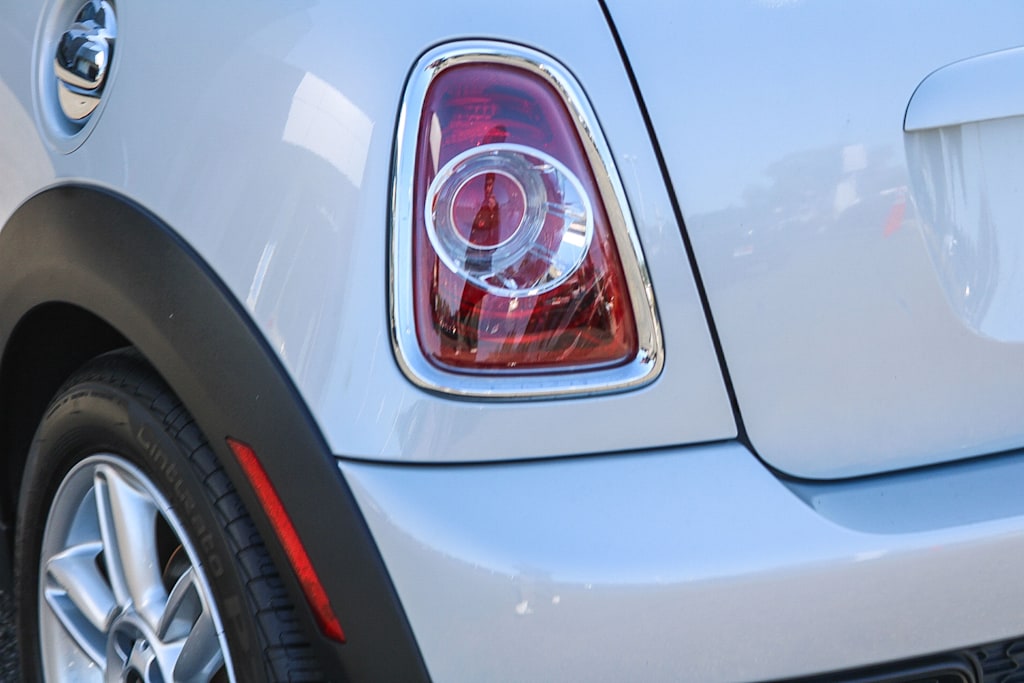 Thumbnail: 2013 MINI Cooper - 18