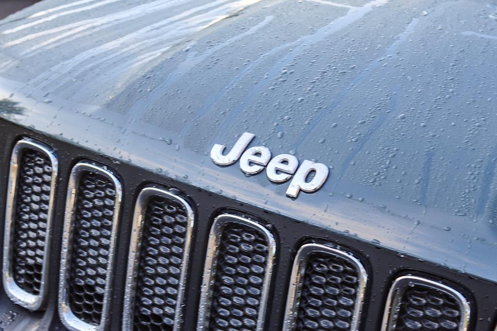 Thumbnail: 2016 Jeep Renegade - 6