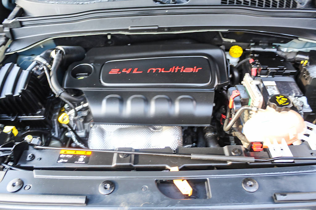 Thumbnail: 2016 Jeep Renegade - 8