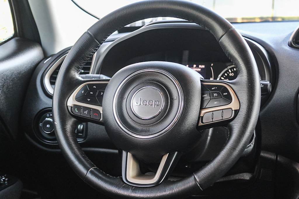 Thumbnail: 2016 Jeep Renegade - 13