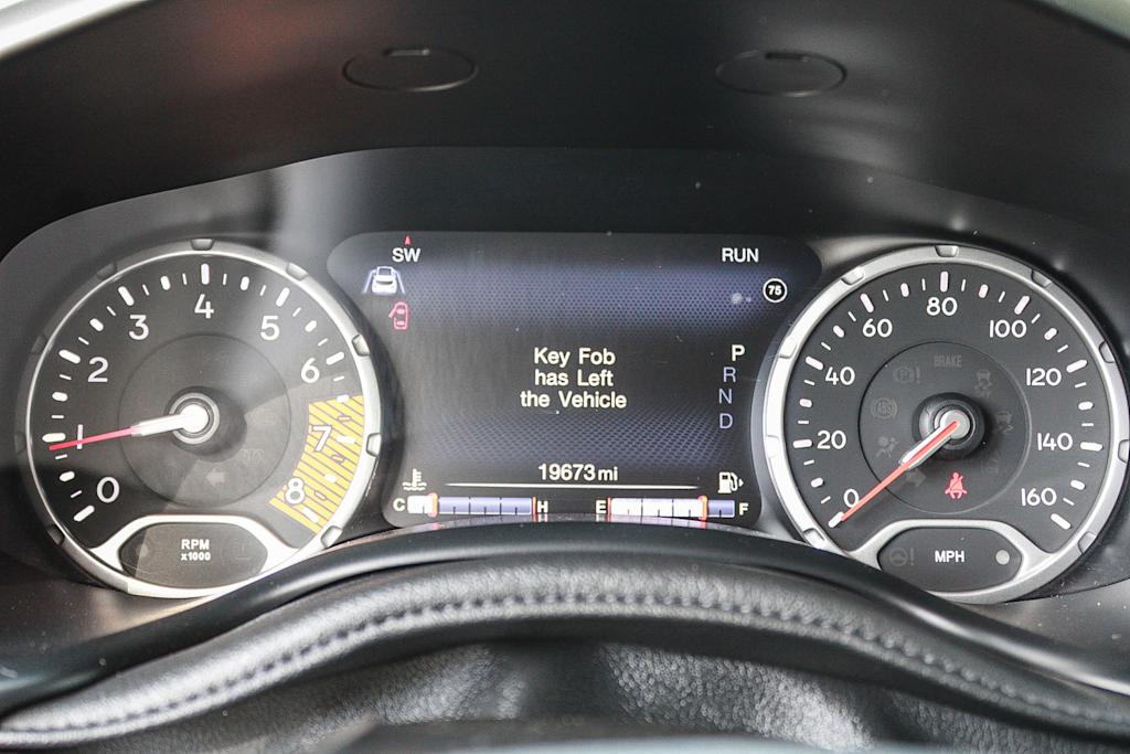 Thumbnail: 2021 Jeep Renegade - 15