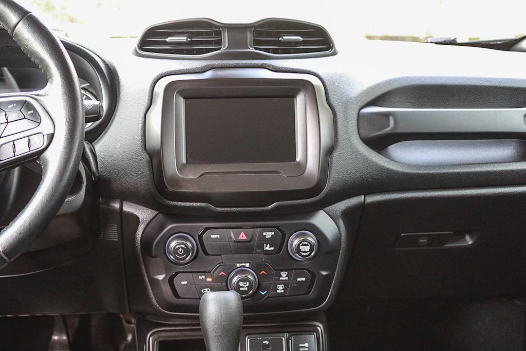 Thumbnail: 2021 Jeep Renegade - 13