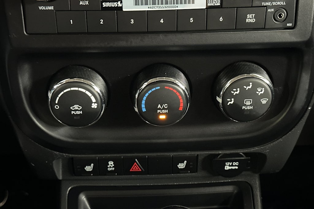 Thumbnail: 2014 Jeep Patriot - 23