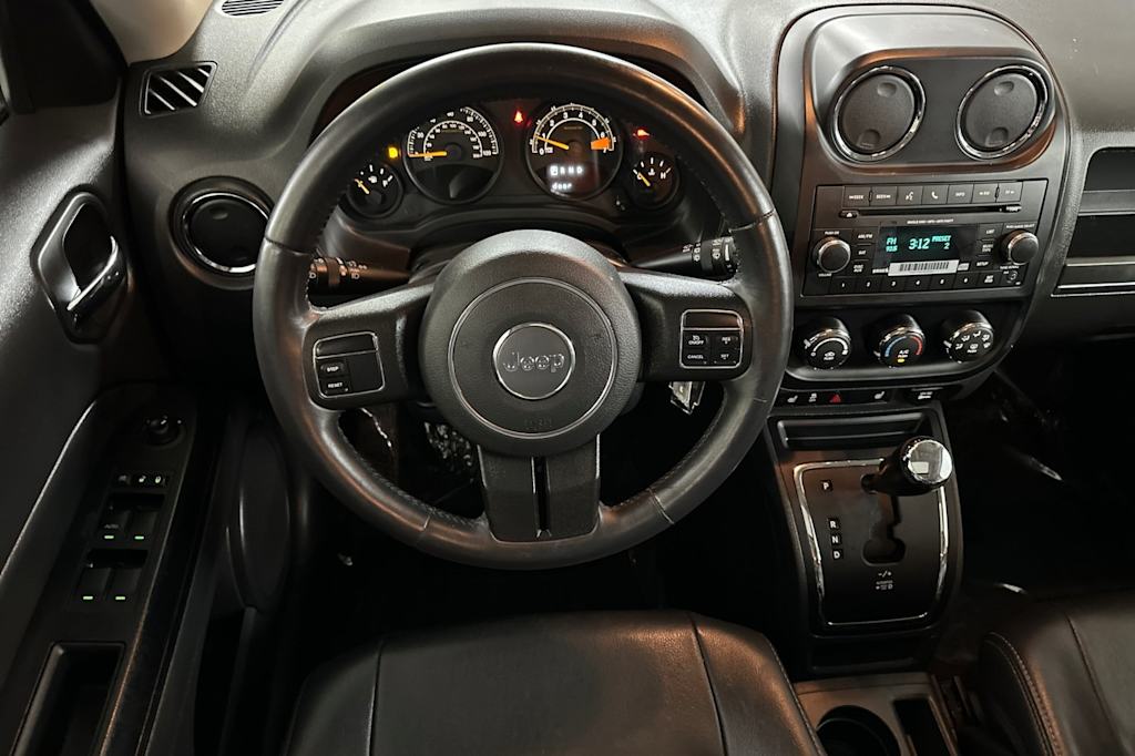Thumbnail: 2014 Jeep Patriot - 8