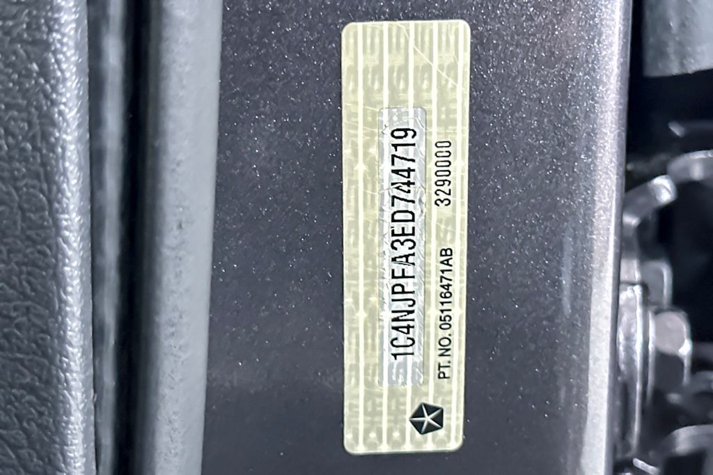 Thumbnail: 2014 Jeep Patriot - 16