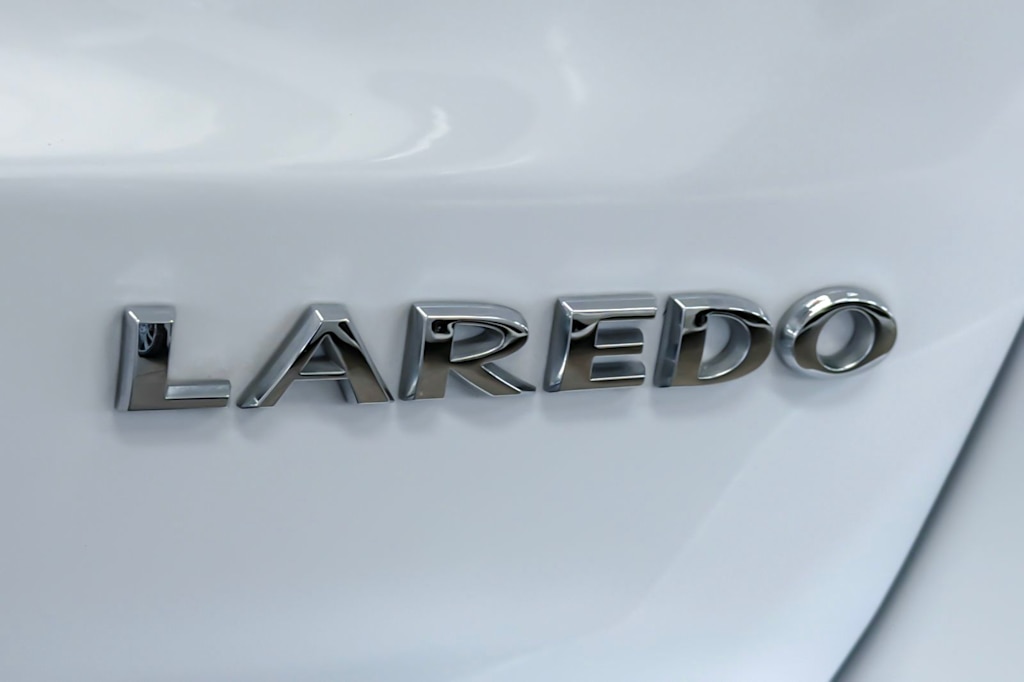Thumbnail: 2018 Jeep Grand Cherokee - 7