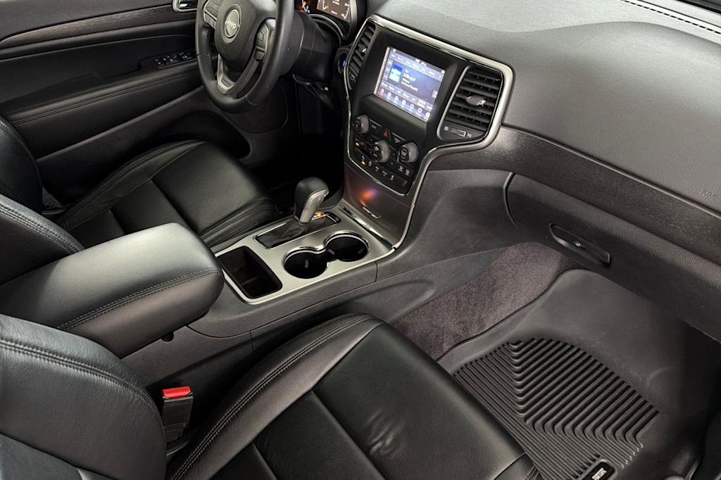 Thumbnail: 2018 Jeep Grand Cherokee - 12