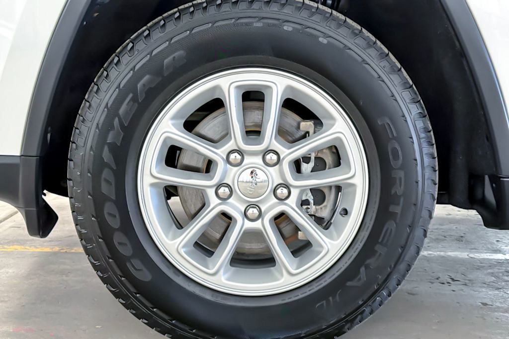 Thumbnail: 2018 Jeep Grand Cherokee - 8