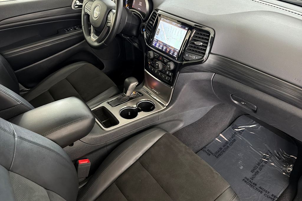 Thumbnail: 2020 Jeep Grand Cherokee - 12