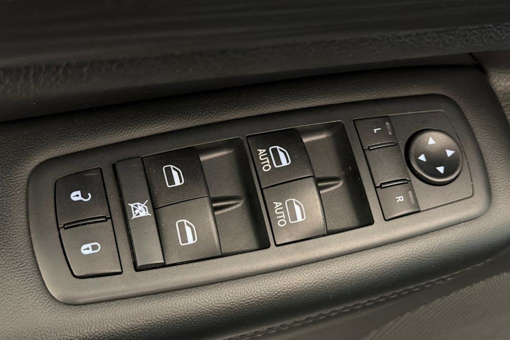 Thumbnail: 2020 Jeep Grand Cherokee - 22