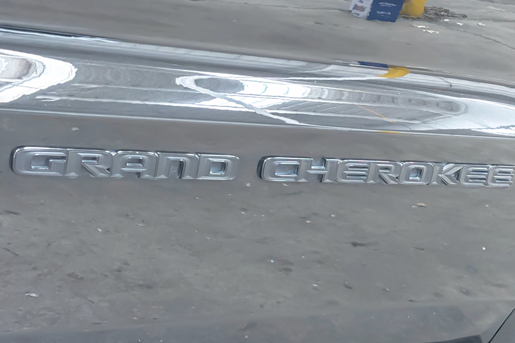 Thumbnail: 2020 Jeep Grand Cherokee - 7
