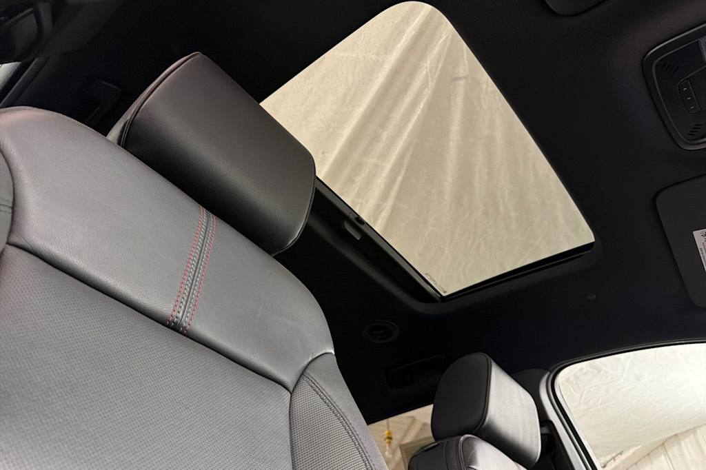 Thumbnail: 2023 Chevrolet Traverse - 23