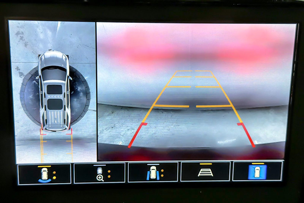 Thumbnail: 2023 Chevrolet Traverse - 25