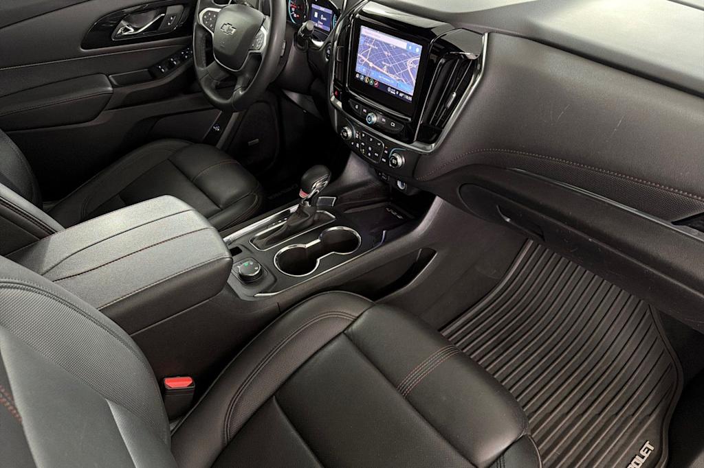 Thumbnail: 2023 Chevrolet Traverse - 12