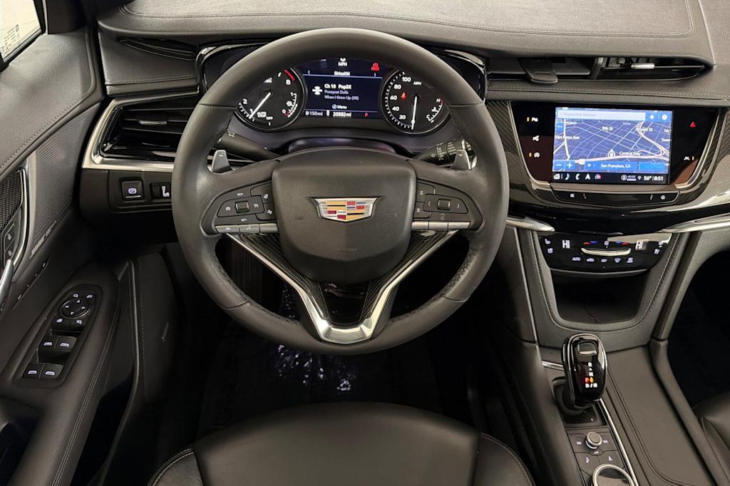 Thumbnail: 2023 Cadillac XT6 - 10