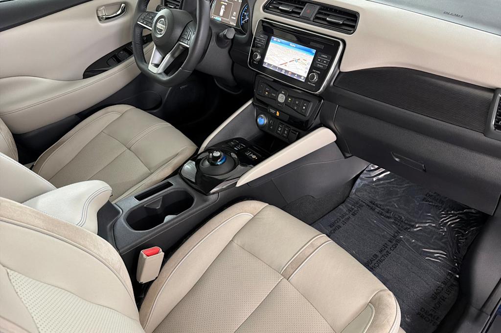 Thumbnail: 2018 Nissan Leaf - 12