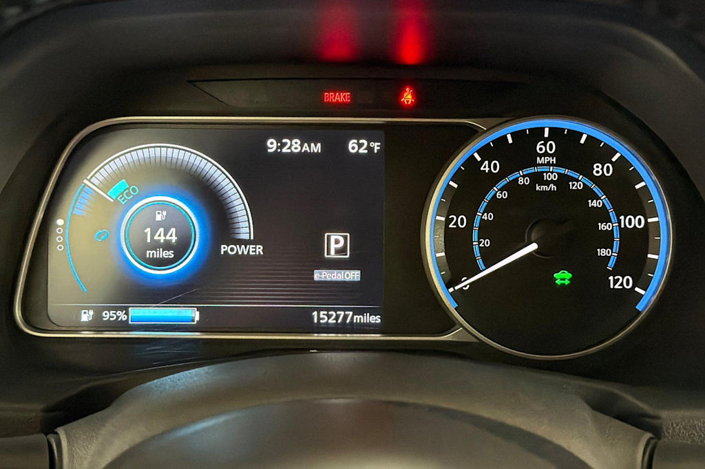 Thumbnail: 2018 Nissan Leaf - 14